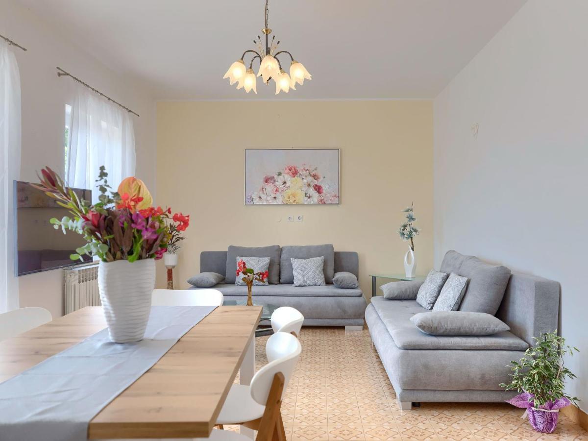Apartment Macini - Roj465 By Interhome Zminj Экстерьер фото